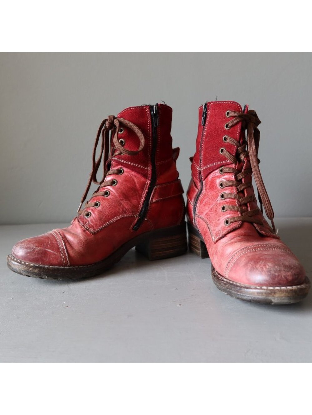 Taos Boots Crave Red Distressed Leather Shoes Women's Size 5 / 5.5 (EU 36)